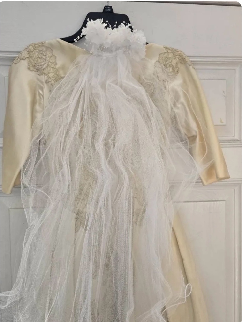 Jessica Cream Backless Bridal Ball Gown with Bow - Picture 16 of 16